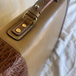 Brown laptop bag leather